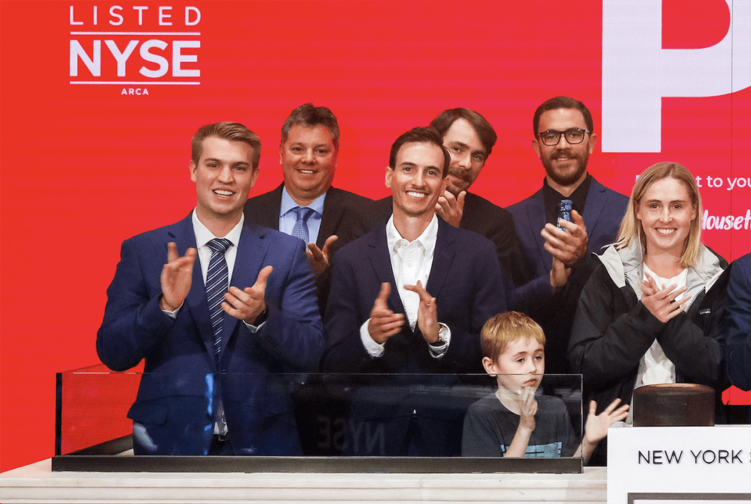 Justin Atlan and team ringing the bell at the New York Stock Exchange, December 2022